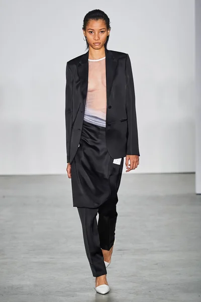 Look 16